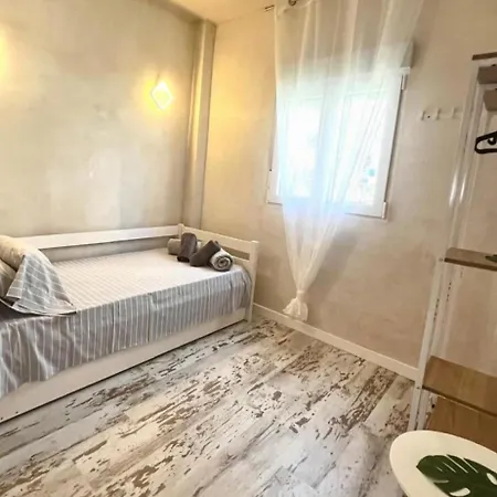 Casita Naif En A 30 Metros De La Playa Torre Del Mar