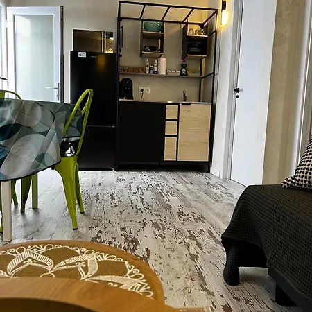 Homestay Casita Naif En A 30 Metros De La Playa Torre Del Mar