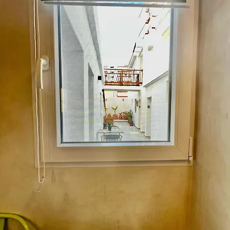 Homestay Casita Naif En A 30 Metros De La Playa Torre Del Mar